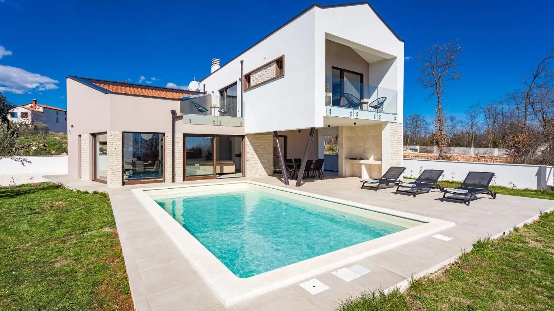 Villa Ogradina Near Pula With Sea View For 5 Persons Only 3 Km From The Beach Krnica